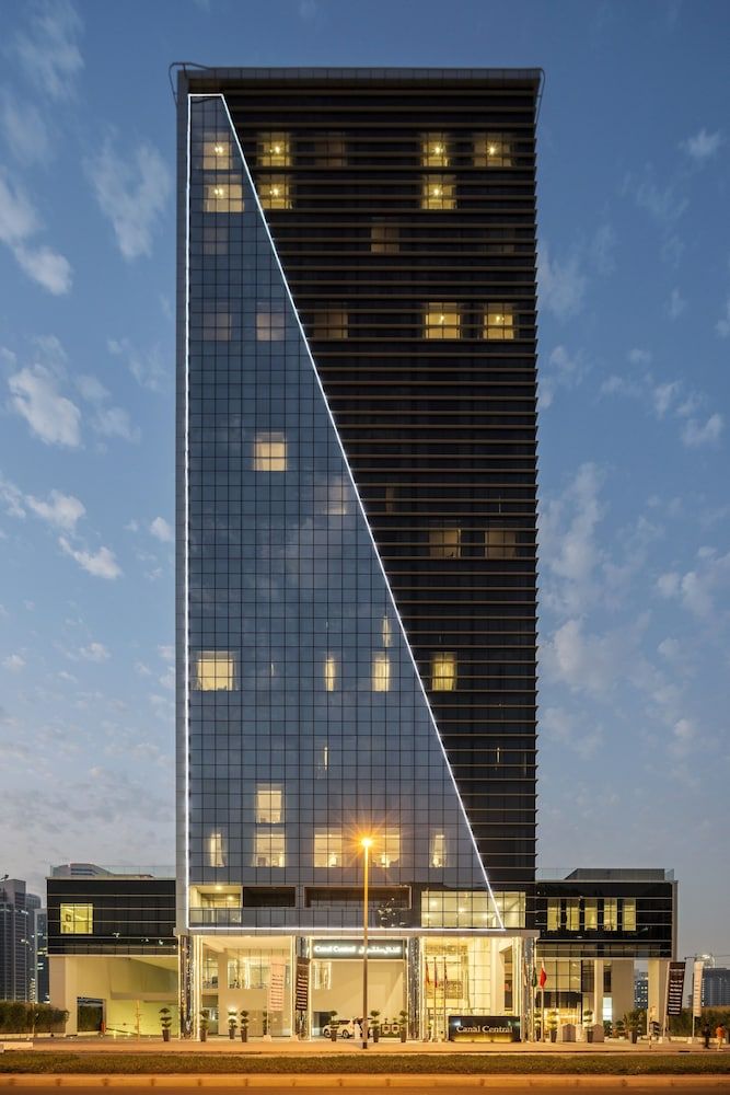 undefined Canal Central Hotel 4