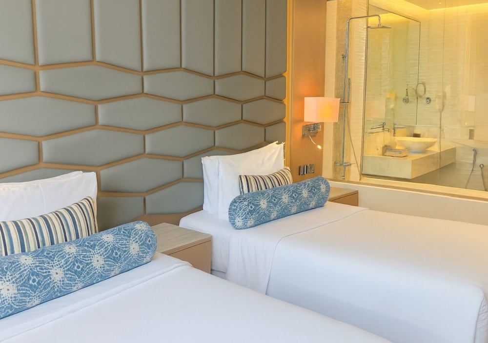 Canal Central Hotel Superior Room Twin, City View with free access to the hotels private beach at Palm - Jumeirah 3