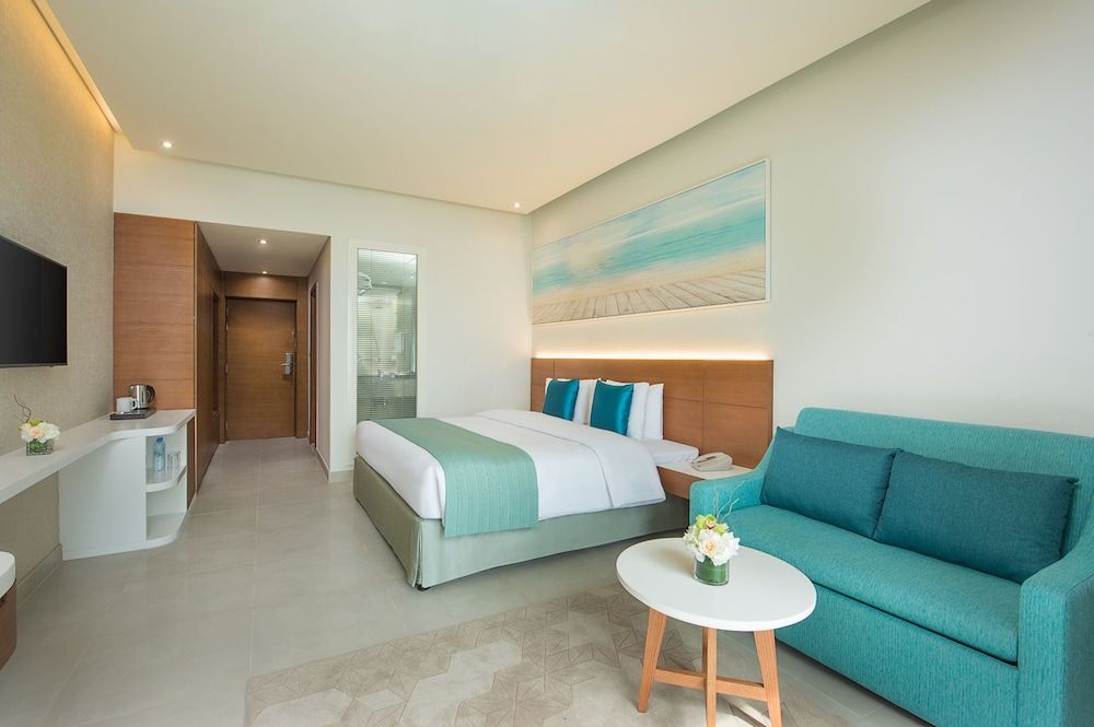 Standard Room, 1 King Bed, Non Smoking, Sea View