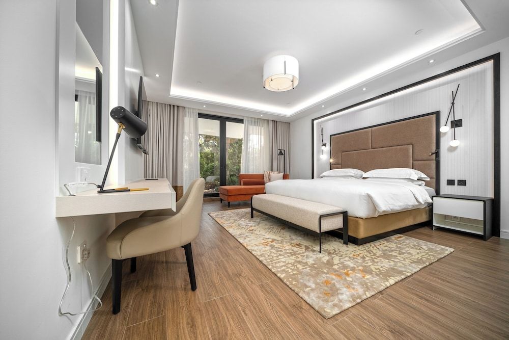 undefined Grand Hyatt Residence 7