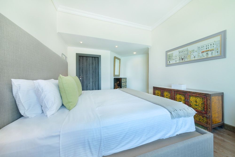 undefined Maison Privee - Beach Access Apt w/ Burj & Sea Views on The Palm 7