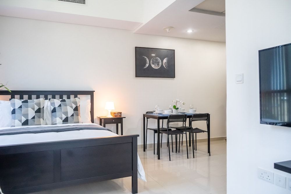 undefined HiGuests - Bay Central West 10