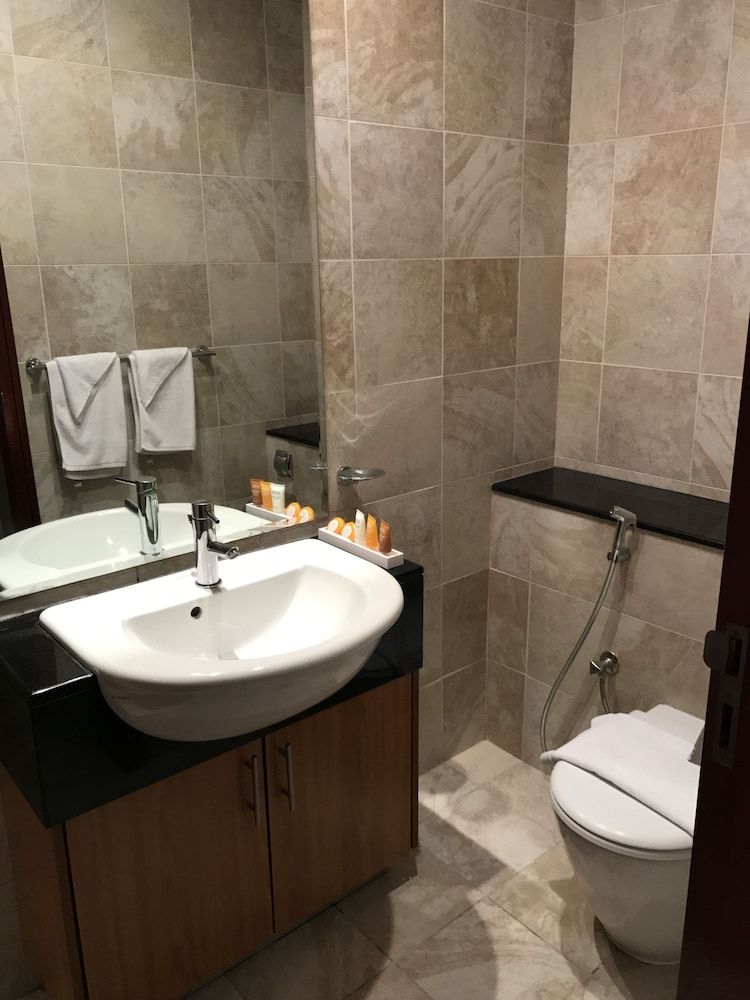 Yanjoon Holiday Homes - Marina Heights