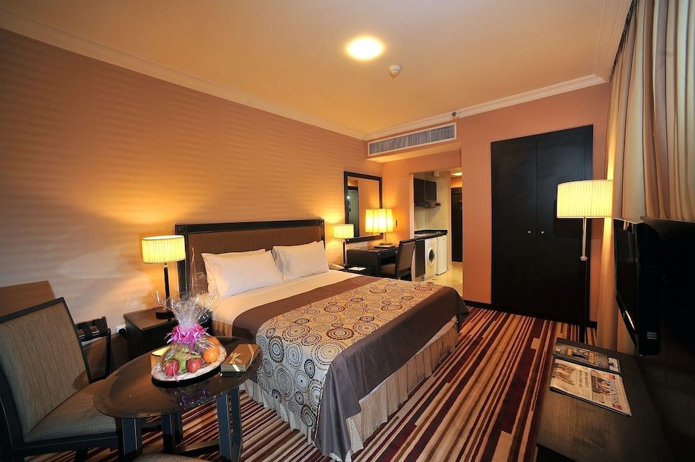 undefined Executive Suites 5