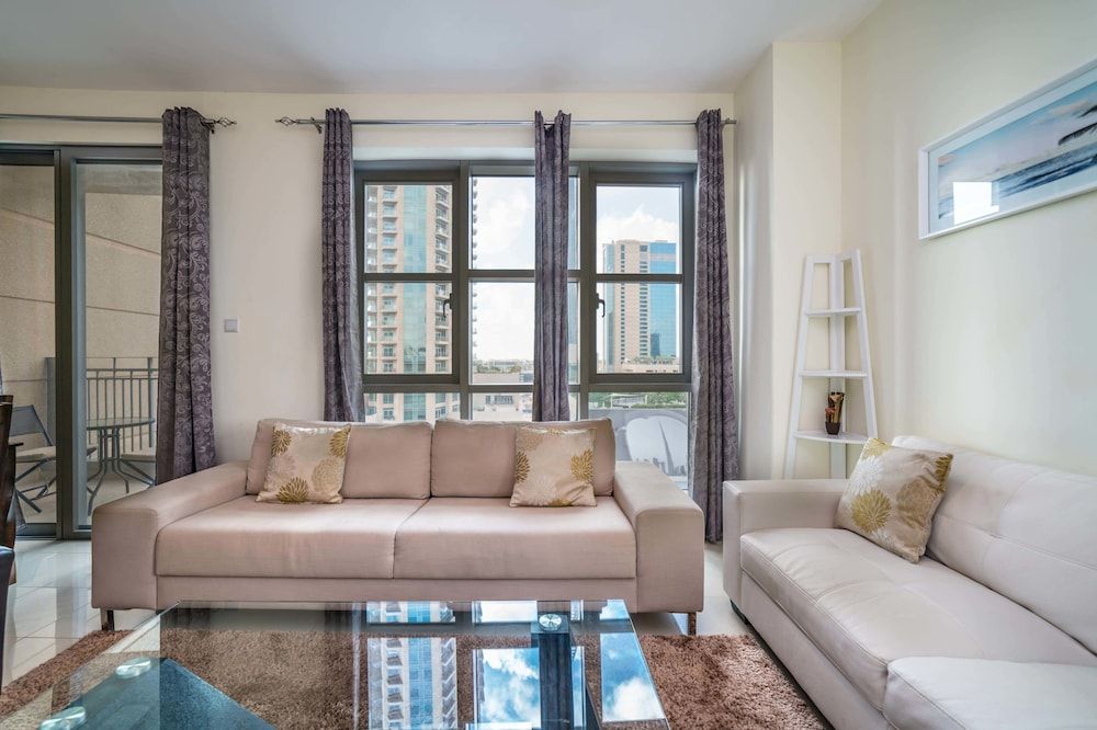 Yanjoon Holiday Homes - Standpoint Tower Deluxe Apartment, 1 Bedroom, City View 5