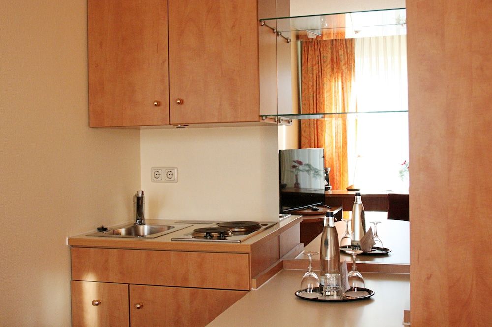 Hotel Mercator Itzehoe-Klosterforst Deluxe Room 2