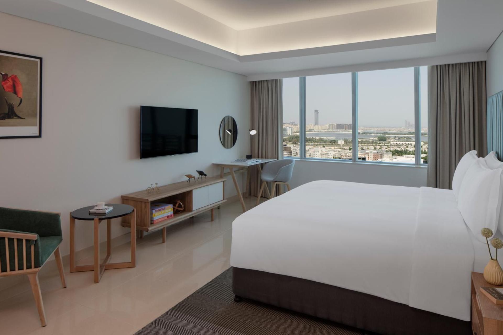 1 Bedroom Suite King Sea View Hf Balcony