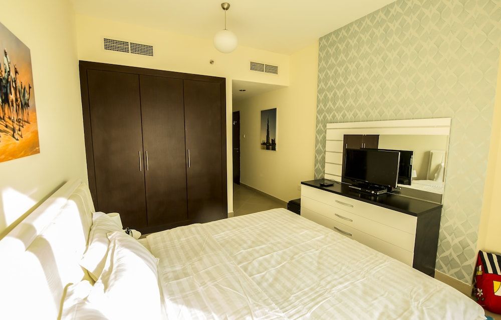 undefined Deluxe Apartment with Lake View 7