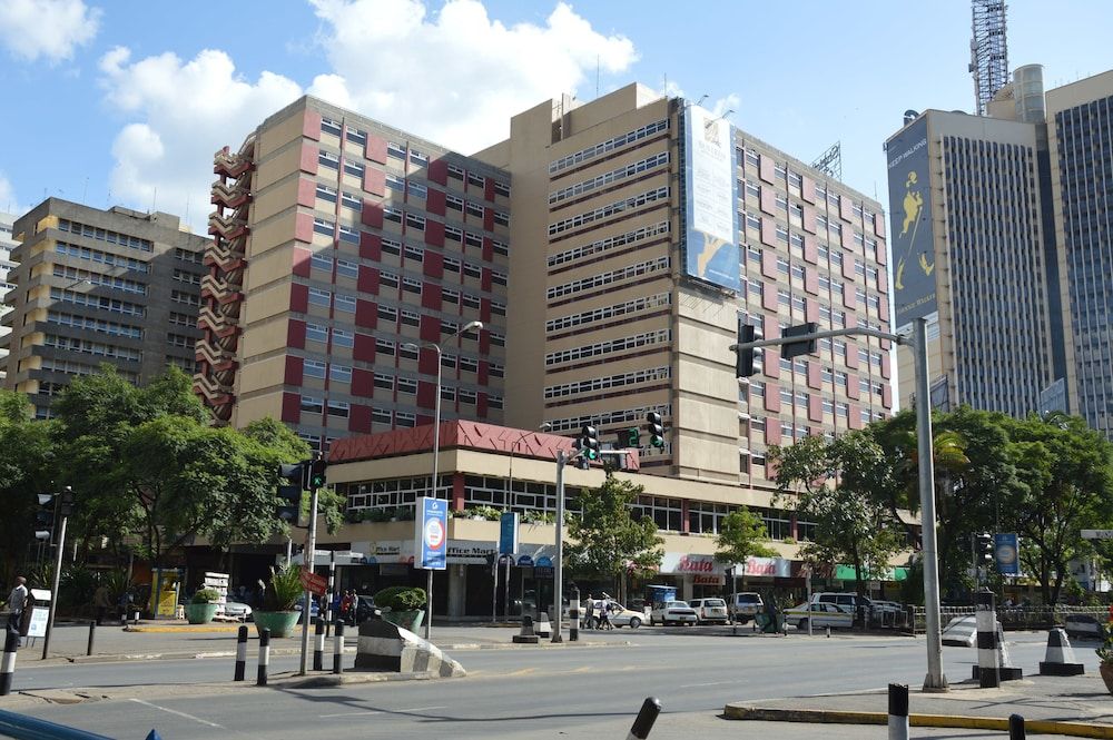 undefined Mayhouse 680 Hotel