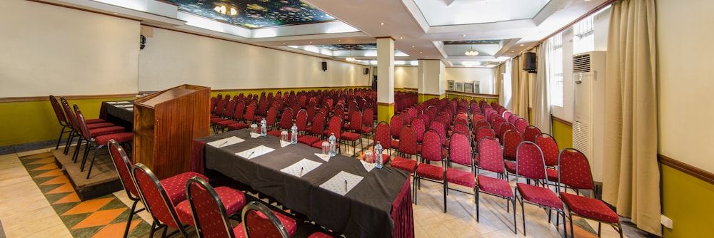 undefined Mayhouse 680 Hotel 3