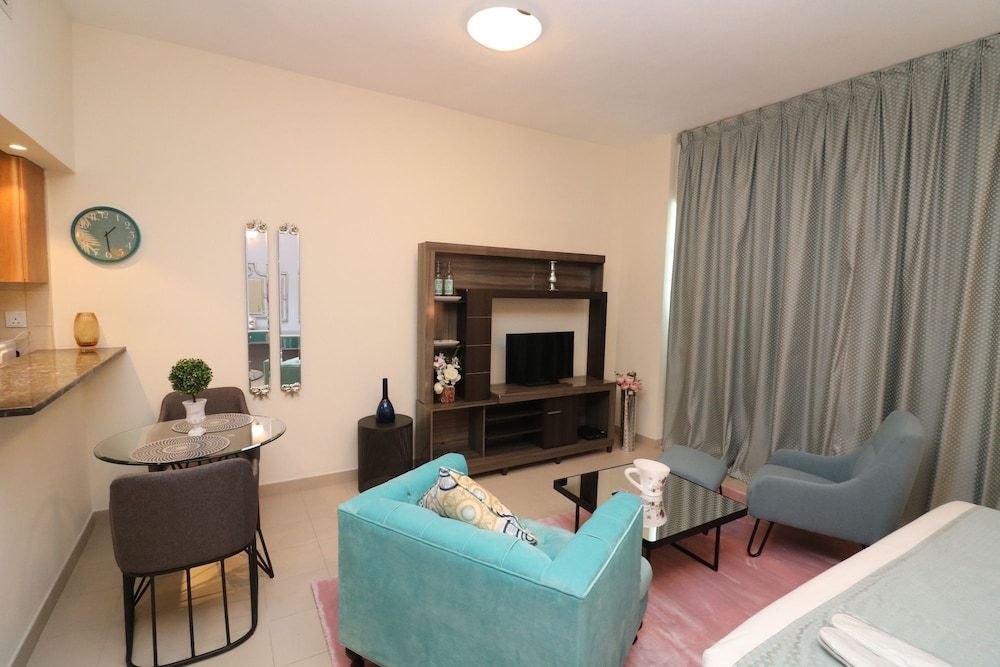 Piks Key - Cricket Tower Sports City Studio 14