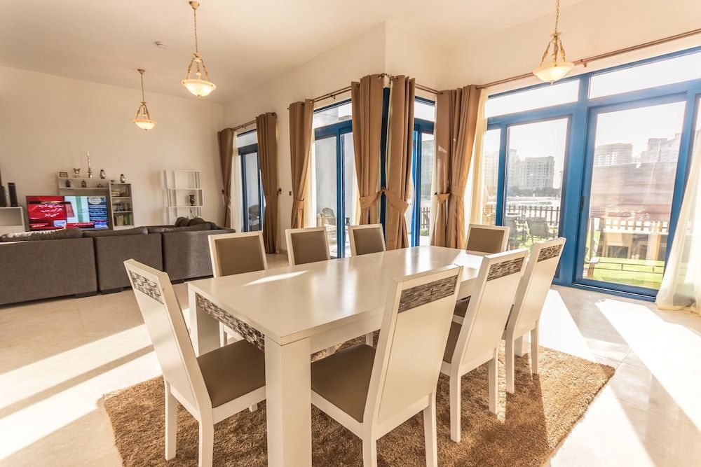 Yanjoon Holiday Homes - Palma Residence Deluxe Villa, 6 Bedrooms, Beach View, Beachfront (West- Villa 17) 3