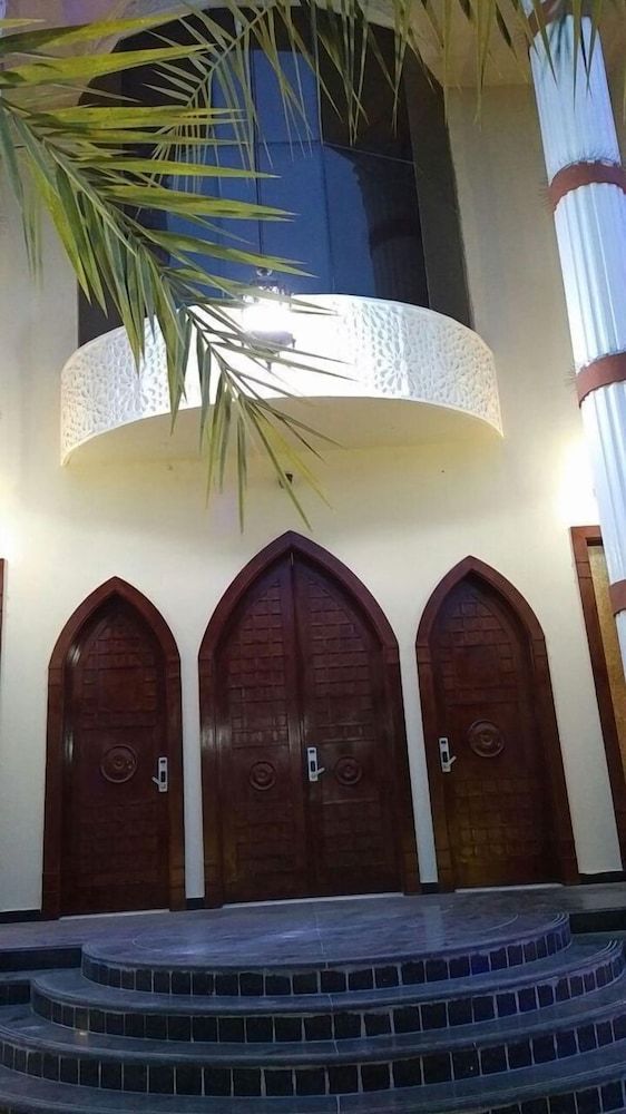 undefined Emirates Hills Lake View Villa 9