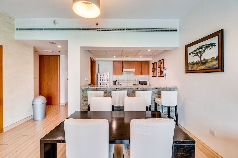 undefined 1 Bedroom Apartment Greens 8