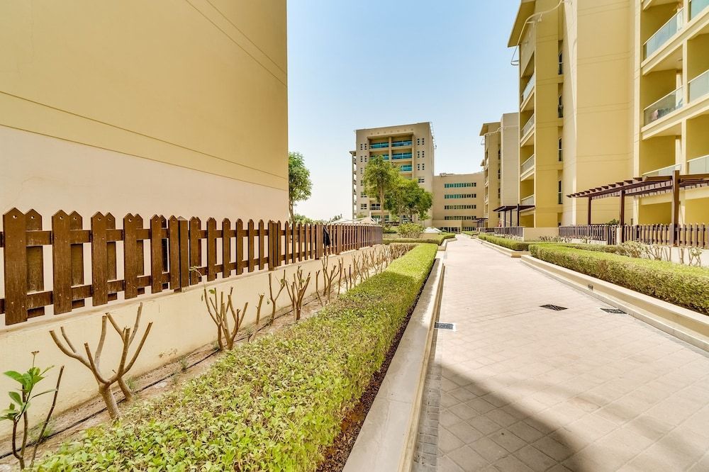 undefined 1 Bedroom Apartment Greens 3