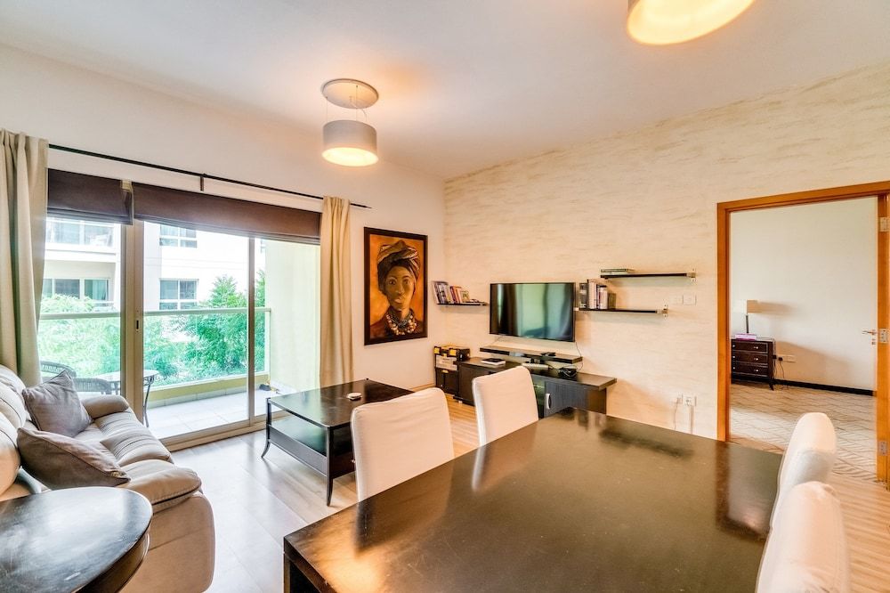 1 Bedroom Apartment Greens Comfort Apartment, 1 Queen Bed, Garden Area 14