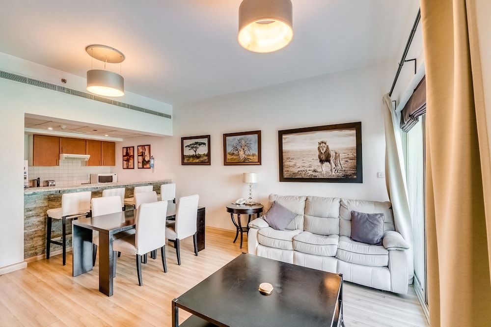 1 Bedroom Apartment Greens Comfort Apartment, 1 Queen Bed, Garden Area 13