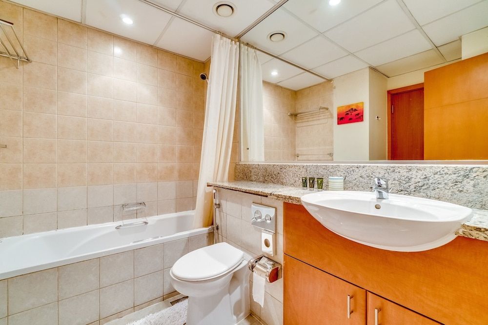 1 Bedroom Apartment Greens Comfort Apartment, 1 Queen Bed, Garden Area 21