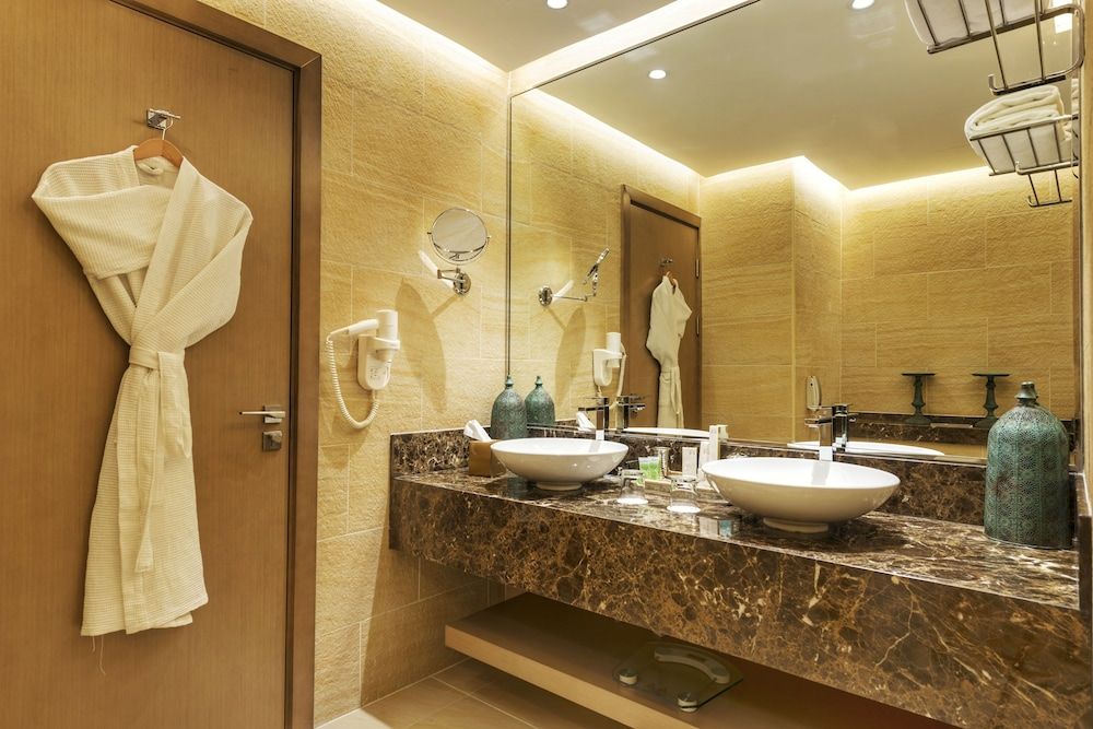 Royal Central Hotel and Resort – The Palm Superior Double Room with Hotel Private Beach Access 2