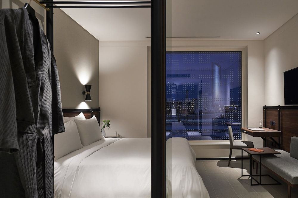 FORM Hotel Al Jaddaf, Dubai, a Member of Design Hotels Room, 1 Queen Bed, Non Smoking, City View (Cozy Room) 14