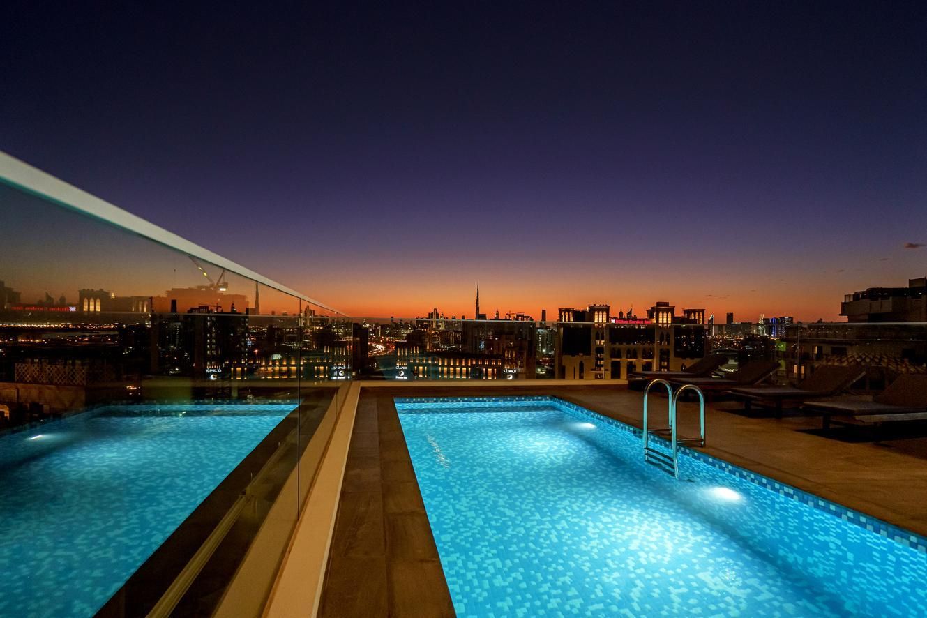 Swimming pool