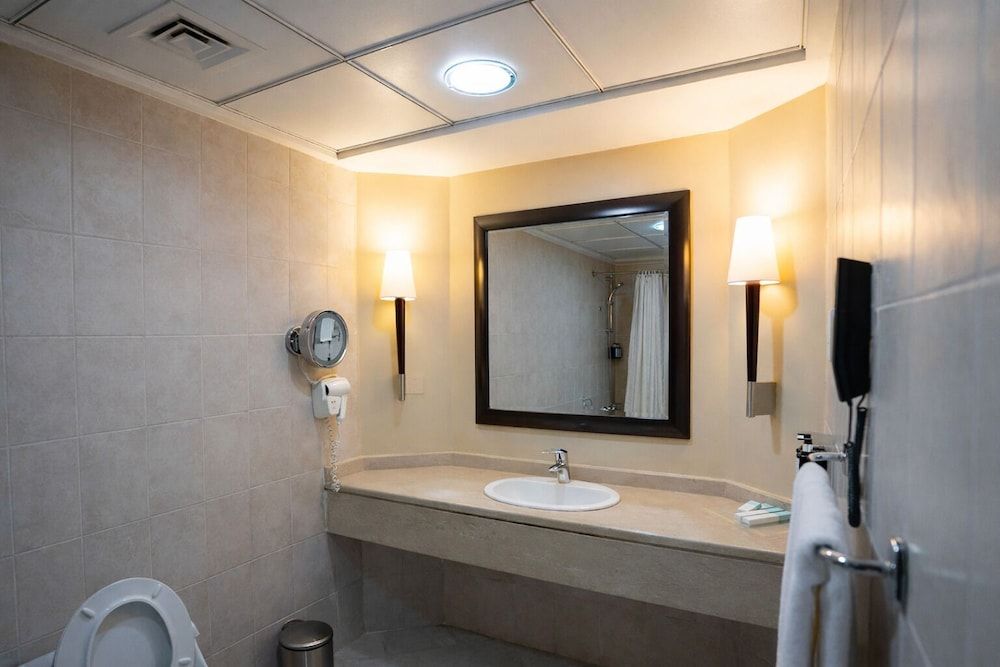 undefined Sheraton Khalidiya Hotel 8