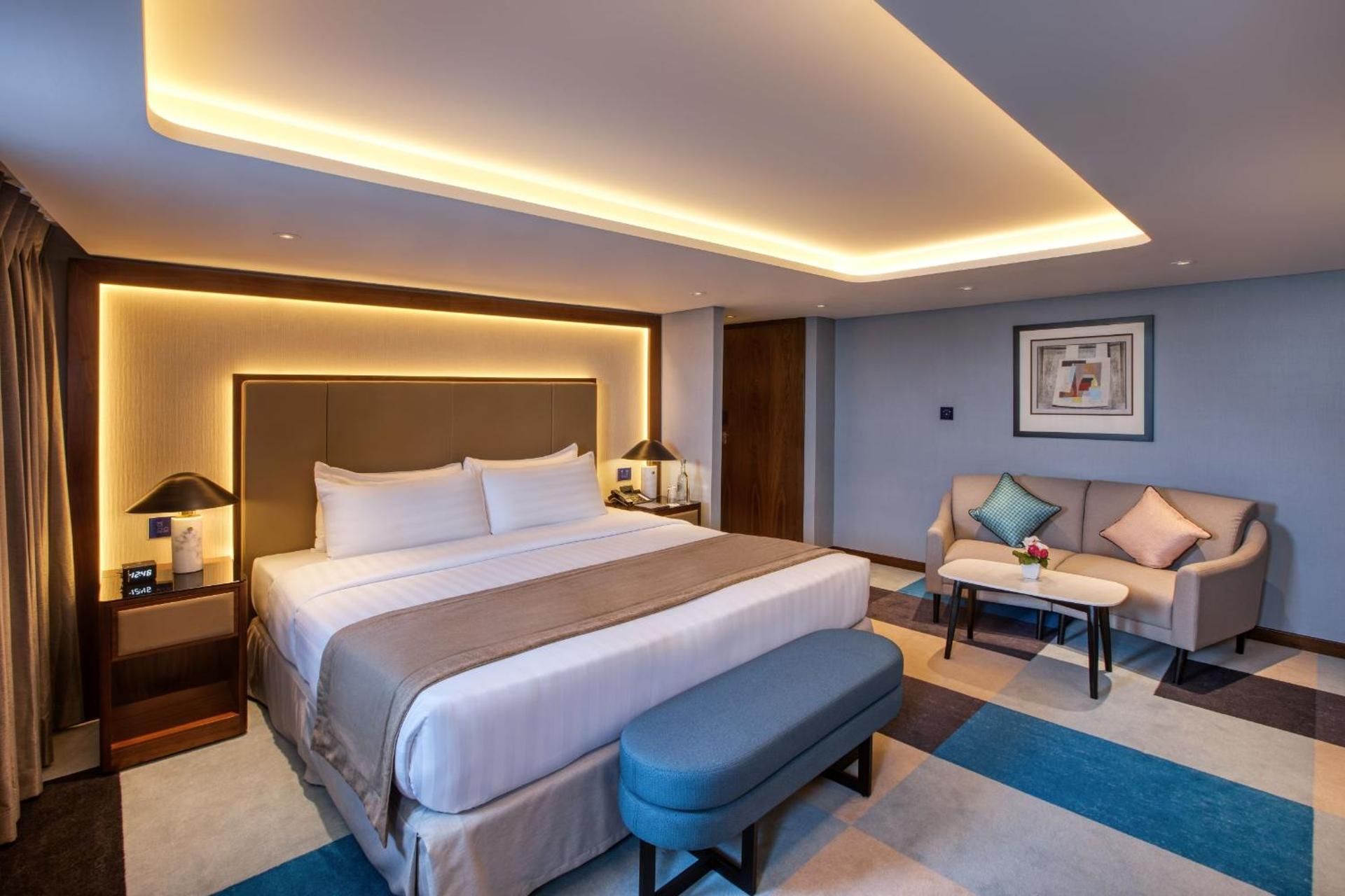 undefined Queen Elizabeth 2 Hotel by Accor 9