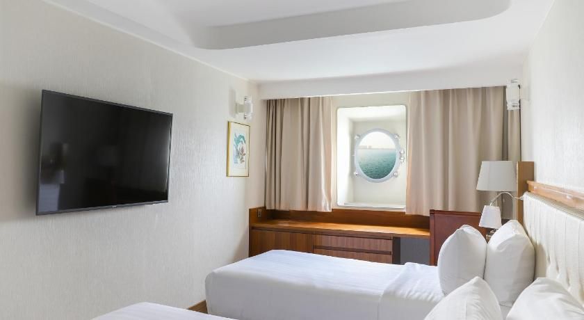 Queen Elizabeth 2 Hotel by Accor Classic Room 2