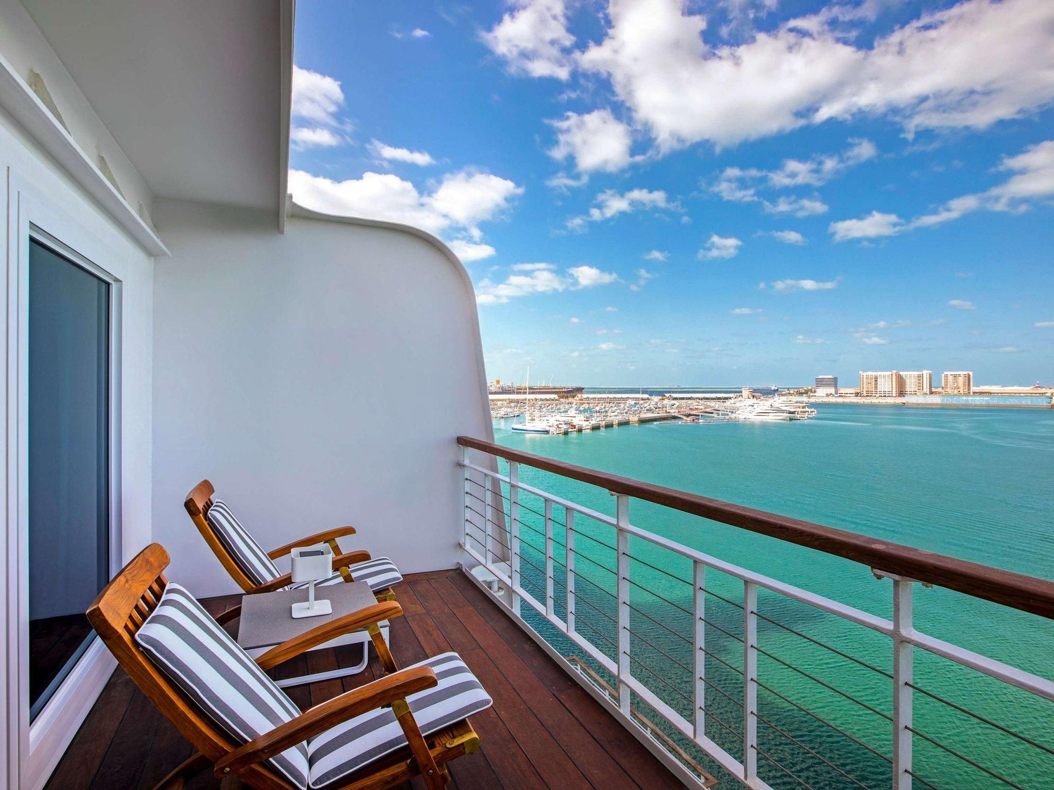 Captain's Room with Balcony with 1 King size Bed