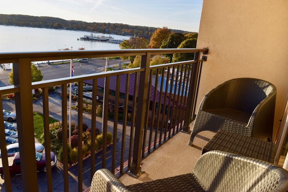 Harbor Shores on Lake Geneva 1 King Bed Lakeview  - Accessible - Balcony 5th floor 5