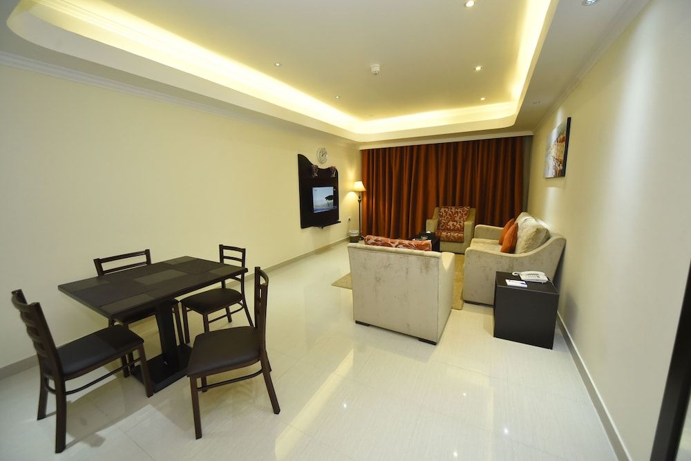 Alain Hotel Ajman Deluxe Double Room 33