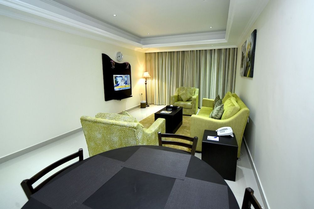 Alain Hotel Ajman Deluxe Double Room 32