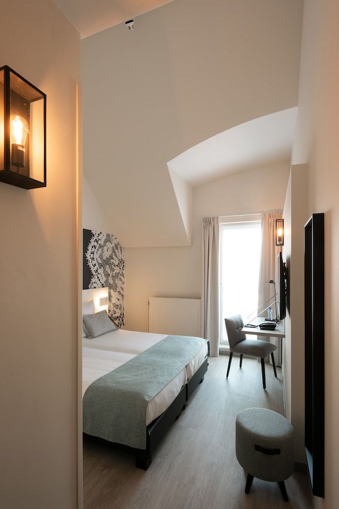 Martin's Brugge Twin Room 3