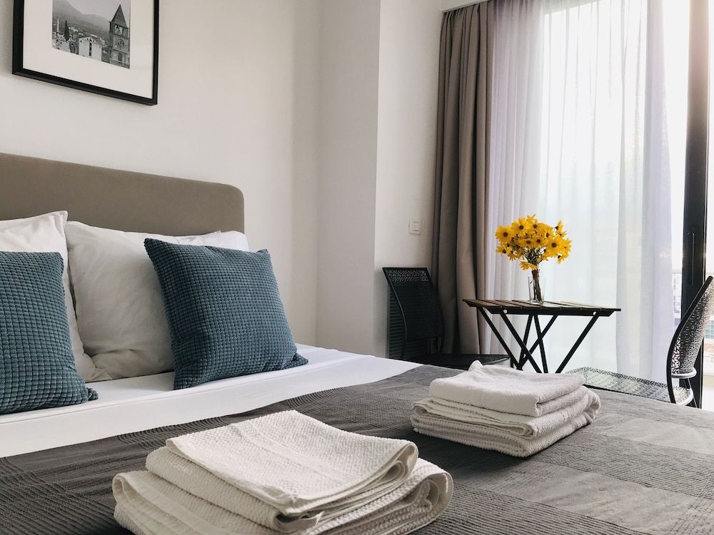 Choose Balkans Apartments Standard Room, 1 Double Bed, Mountain View 3