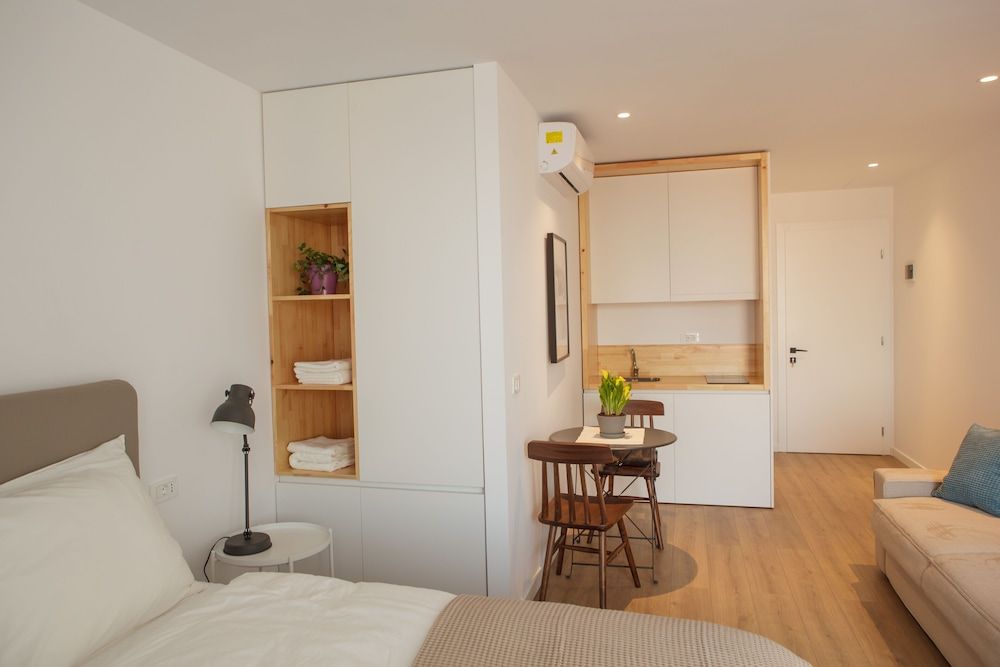 Choose Balkans Apartments Panoramic Room, City View 10