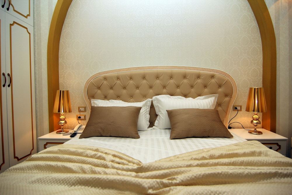 Hotel Boutique Restorant GLORIA Superior Double Room, 1 King Bed, City View 3