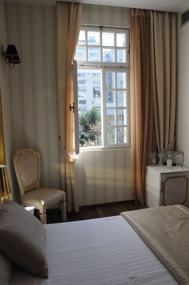 Hotel Boutique Restorant GLORIA Superior Double Room, 1 King Bed, City View 8