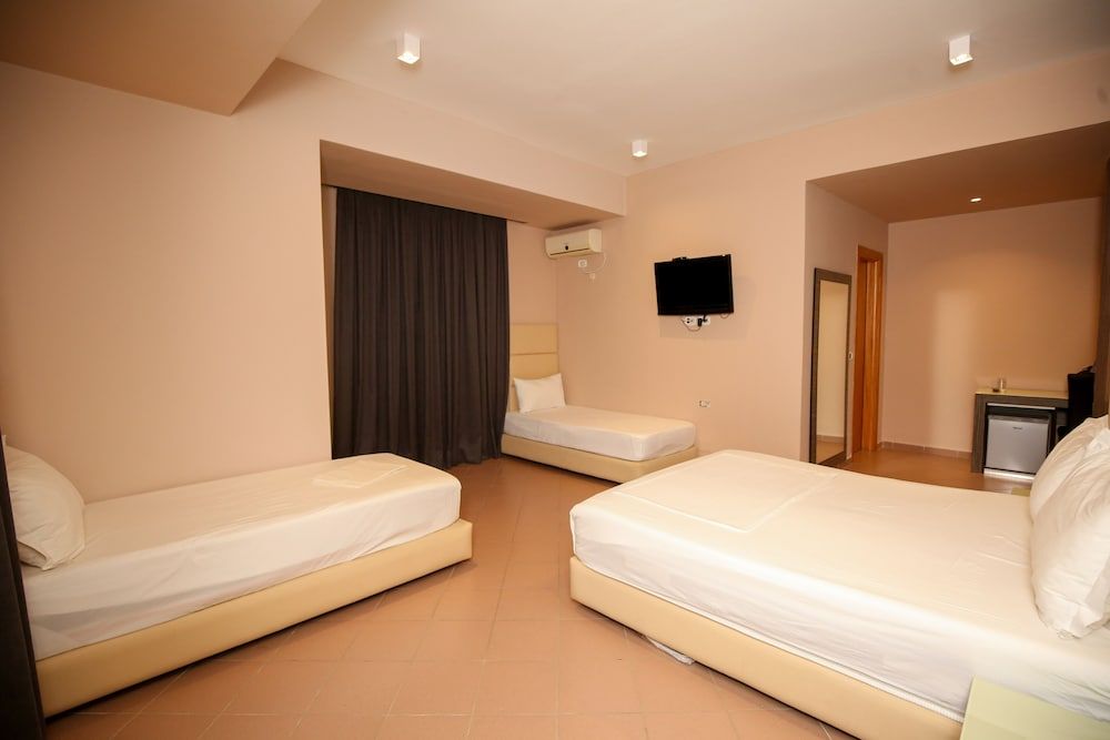 Hotel Aliko Family Room, Sea View 12