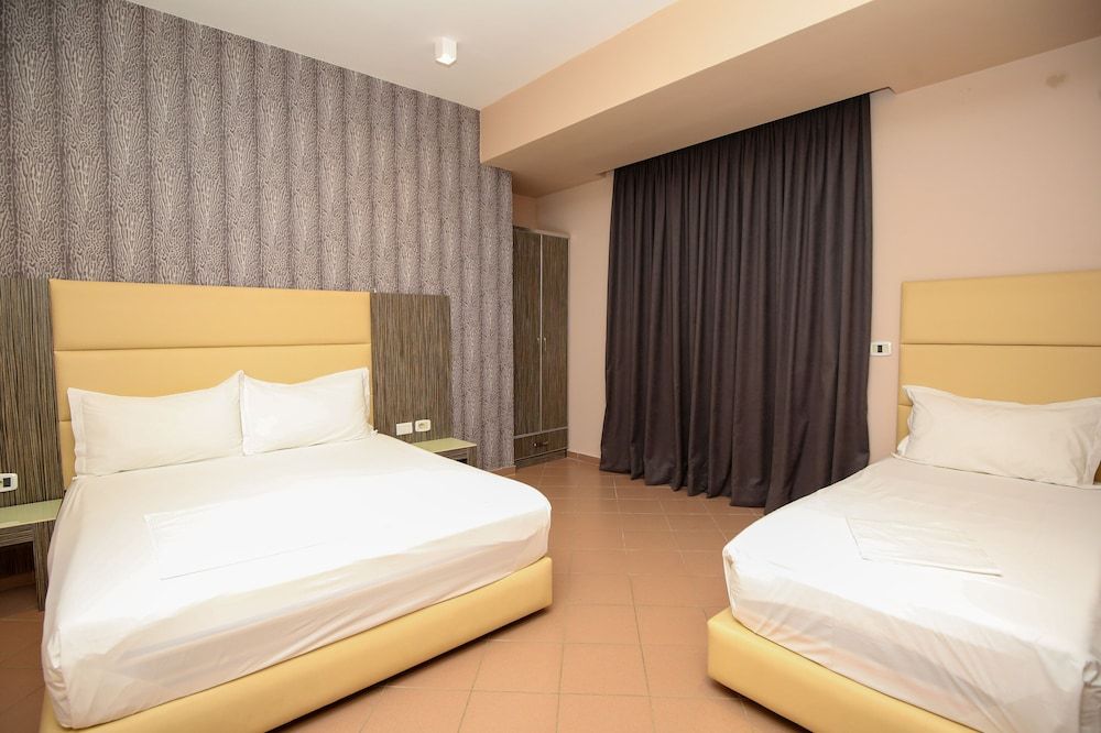 Hotel Aliko Family Room, Sea View 11