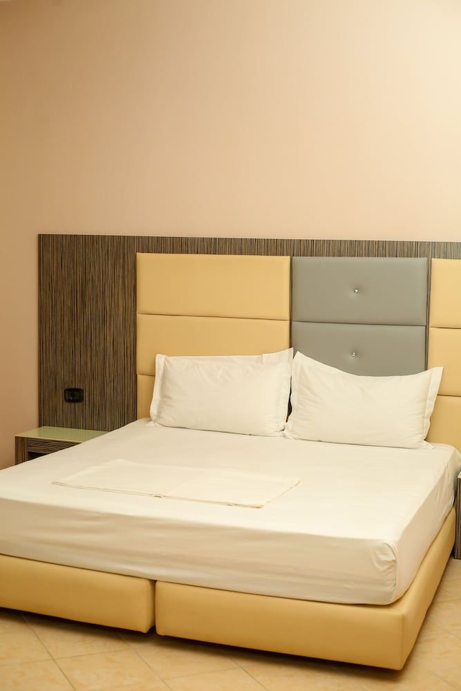 Hotel Aliko Standard Double Room 3