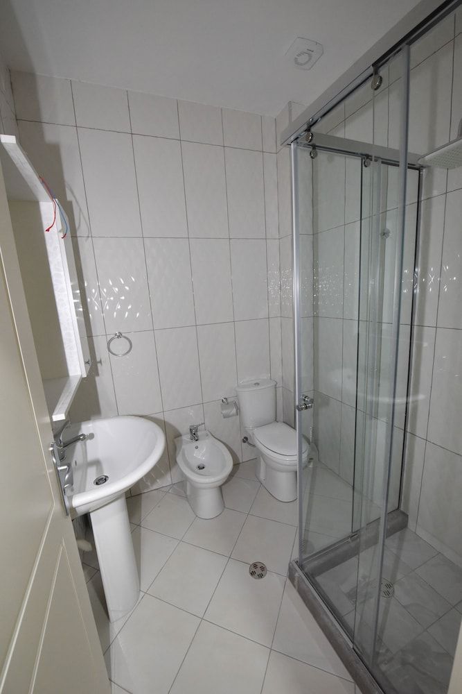 Buna Park Hotel Family Room 6