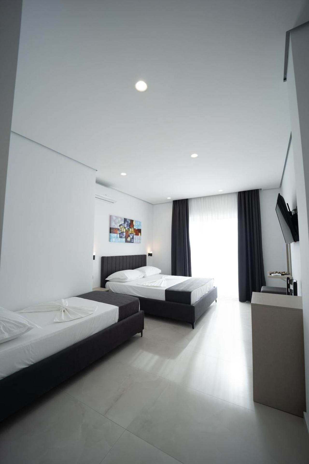 Hotel Kapri Triple Room