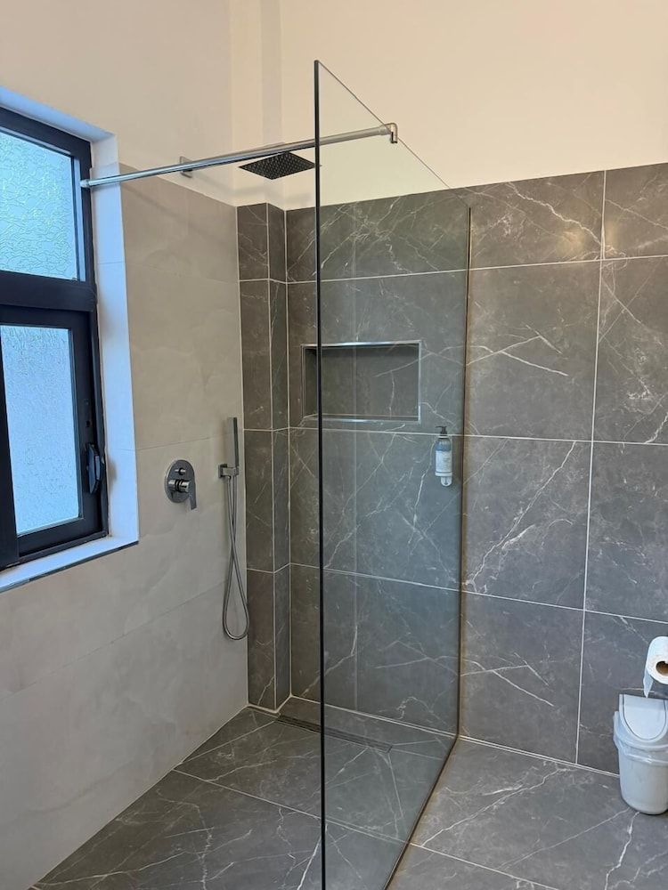 Hotel Kapri Deluxe Room 16