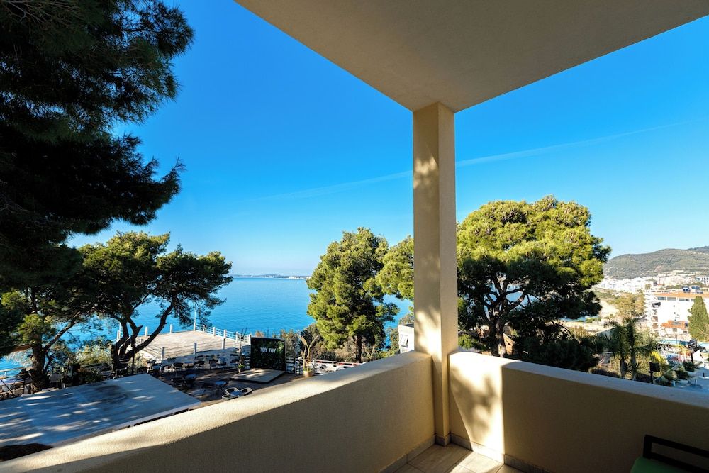 Le Palazzine Hotel Deluxe Double Room, Sea View 5