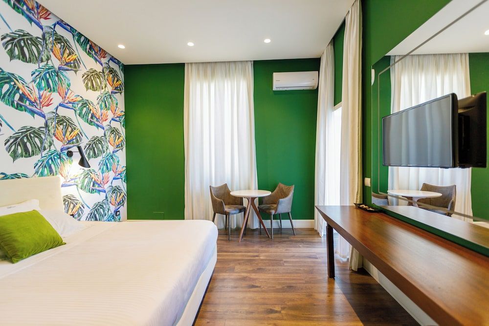 Le Palazzine Hotel Deluxe Double Room, Sea View 4