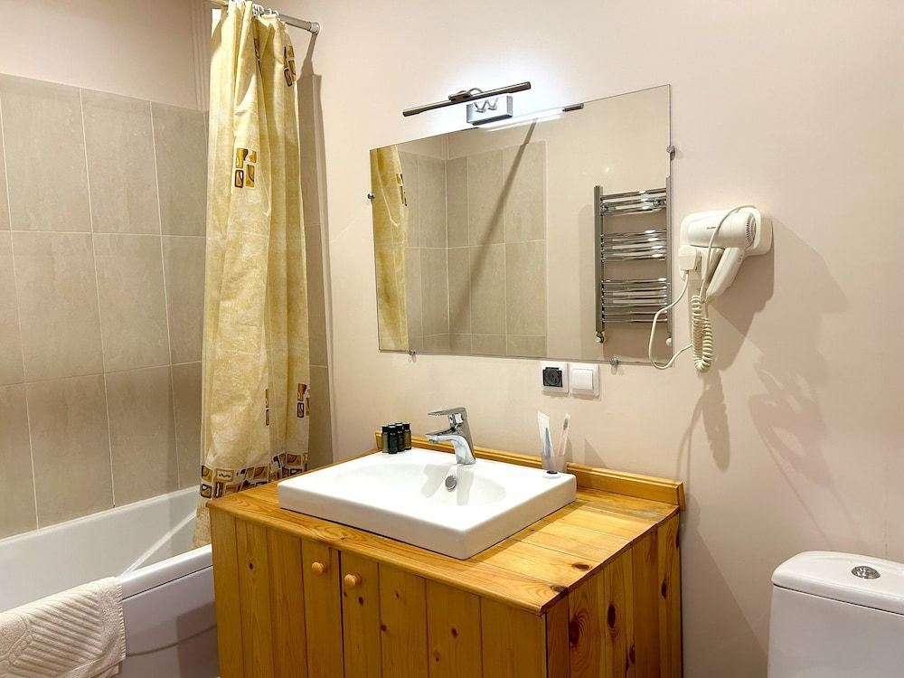 Ecokayan Dilijan Resort Hotel Classic Double Room, 1 Queen Bed, Balcony, Lake View 16