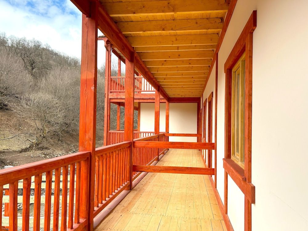 Ecokayan Dilijan Resort Hotel Family Quadruple Room, 2 Queen Beds, Balcony, River View 3