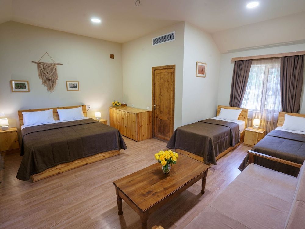 Ecokayan Dilijan Resort Hotel Comfort Cabin, Multiple Beds, Balcony, Lake View