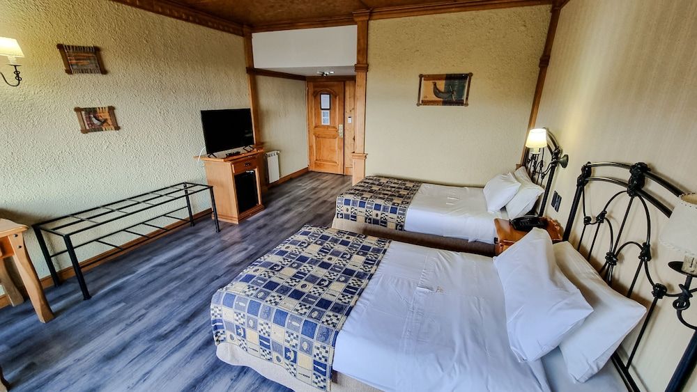 Hotel Los Yamanas Standard Twin Room, Canal View 2