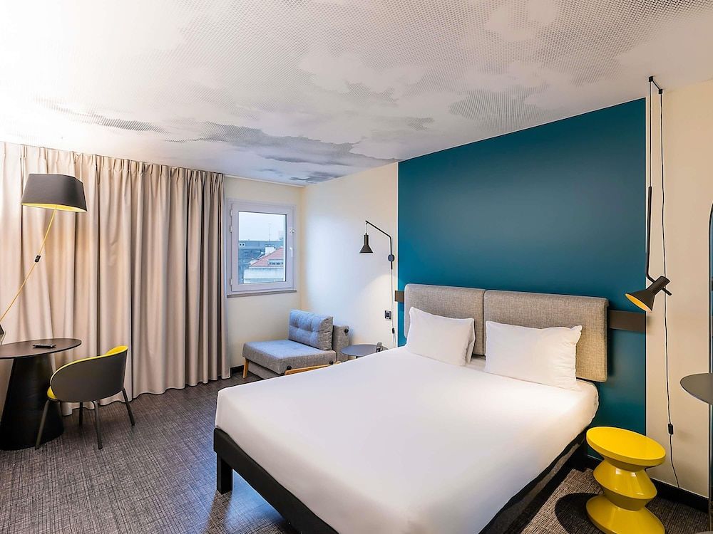 ibis Lisboa Centro Saldanha Standard Twin Room (Renovated, 2 Twins beds sweet bed) 4